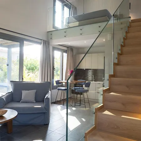 Sea Breeze Mistral 4 Per With Private Pool Βίλα *