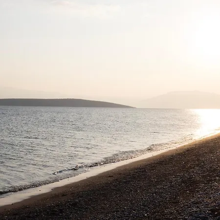 Sea Breeze Mistral 4 Per With Private Pool Κάντια