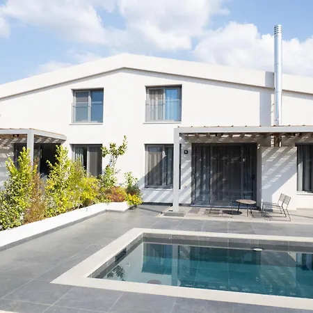 Sea Breeze Mistral 4 Per With Private Pool Villa