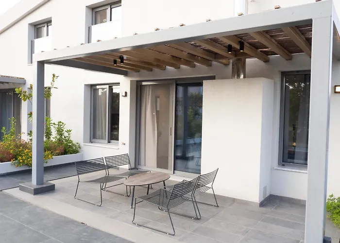 Sea Breeze Mistral 4 Per With Private Pool Candia