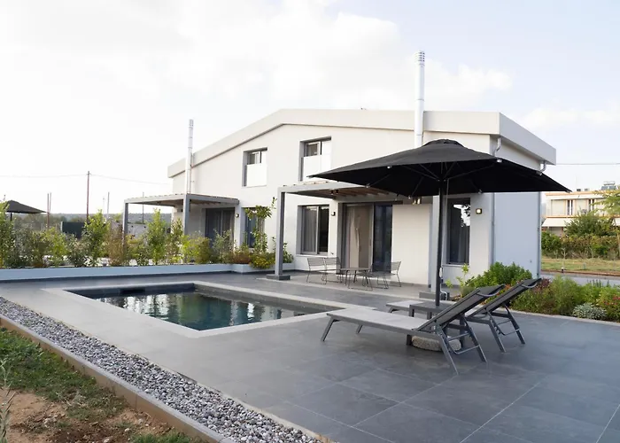 Sea Breeze Mistral 4 Per With Private Pool Villa *